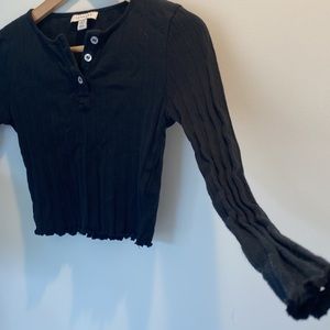 ribbed long sleeve cropped top
